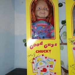 Good Guy Chucky Doll signed by Alex Vincent , (Andy Barclay "Chucky did it!")  Christine Elise ( Kyle, you seen dolls that pee? This one bleeds.),) Fi