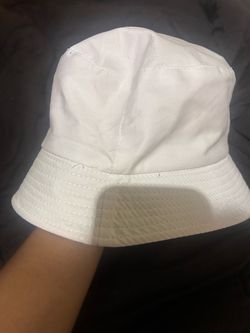 Reversible bucket hat