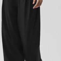 Black Trousers 