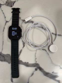 Apple Watch Ultra 2 Black Titanium 49mm + Charger
