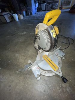 DeWalt Wood Saw