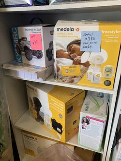 New breast pumps in boxes
