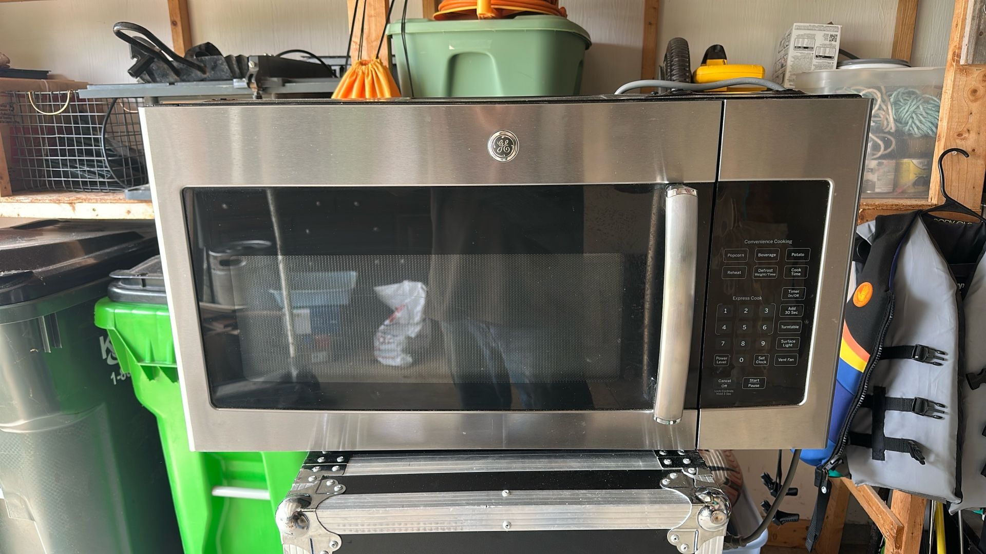 Over Range GE Working Kitchen Microwave Stainless Steel 