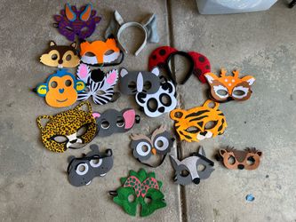 16 Animal variety felt masks with elastic  and 2 headbands