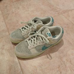 Nike Dunk Low Olive Green Wmns Size 12