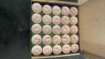 100 Pink Tea Lights In Clear Cups