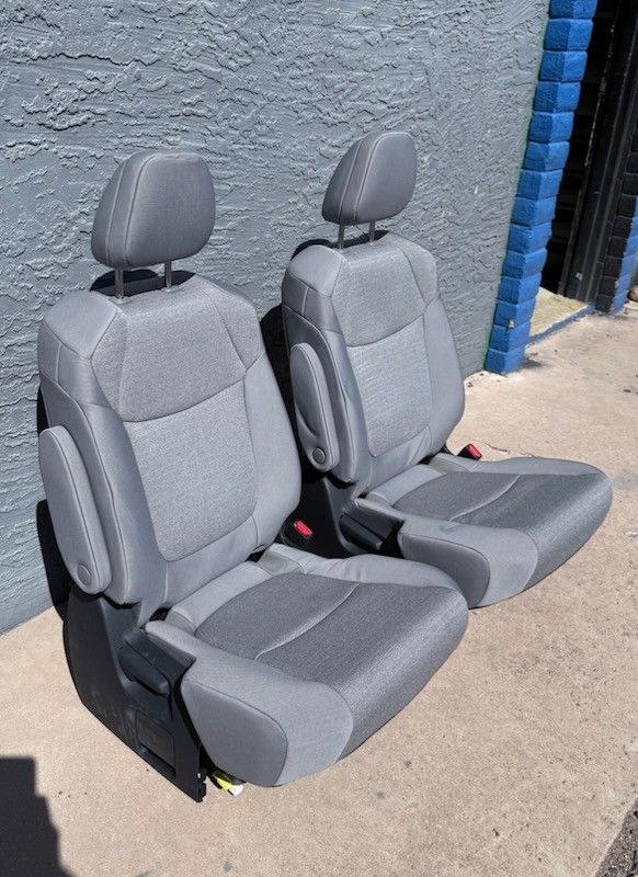 BRAND NEW TAKEOUTS GRAY CLOTH BUCKET SEATS