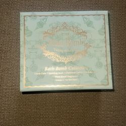 4 Pc Bath Bomb Holiday Set 