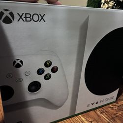 Brand New Xbox X/S (UNOPENED). $300 OBO