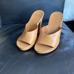 TOD’S Classic Sandal