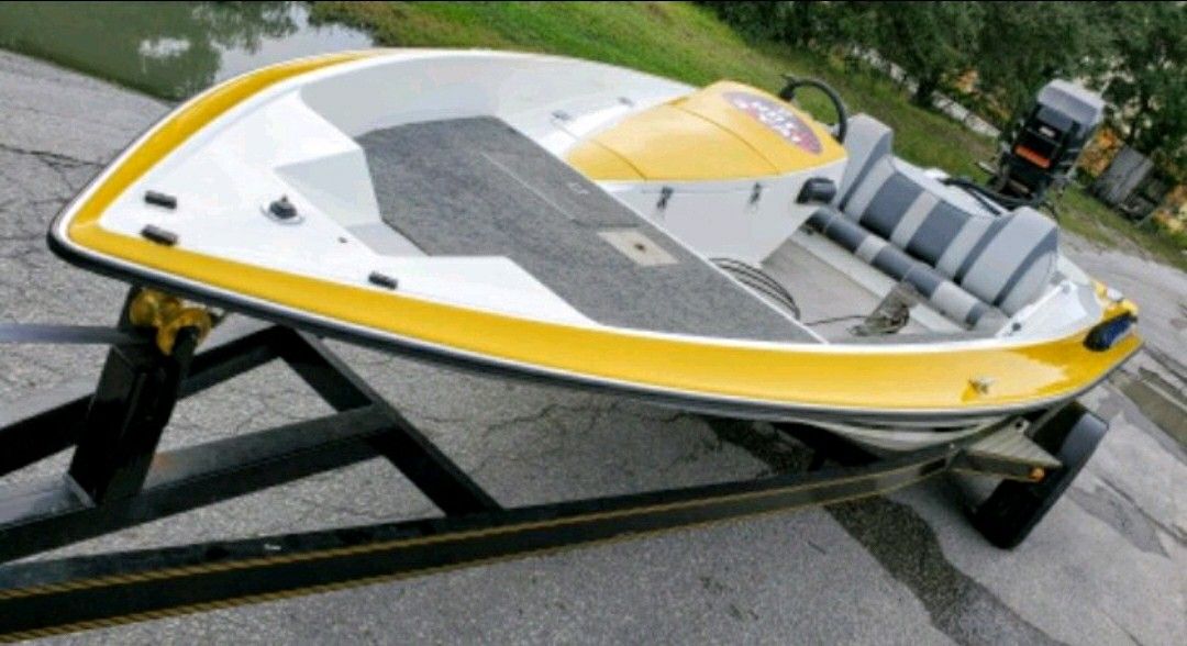 *PRICE REDUCED* 18' Laser (LTV) Tunnel Hull/Bass Boat (RARE) New
