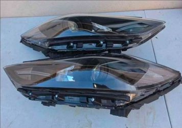 17-18 Hyundai Elantra Projector
Headlights Luces Calaveras Micas Faros Faroles Headlamps Focos