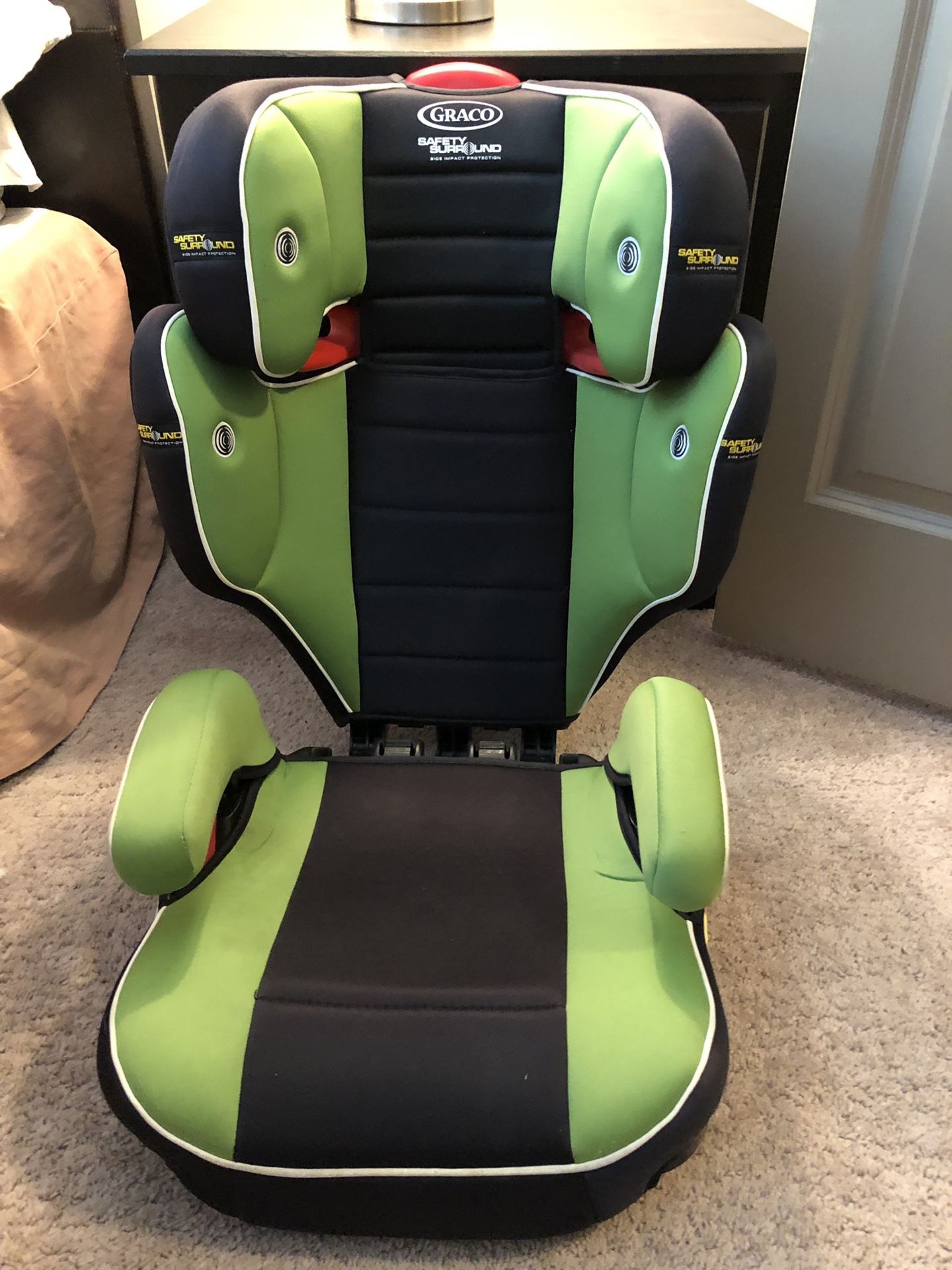 Graco safety surround car/booster seat