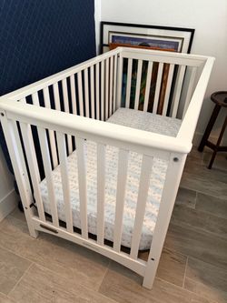 Whit Baby Crib with Mattress