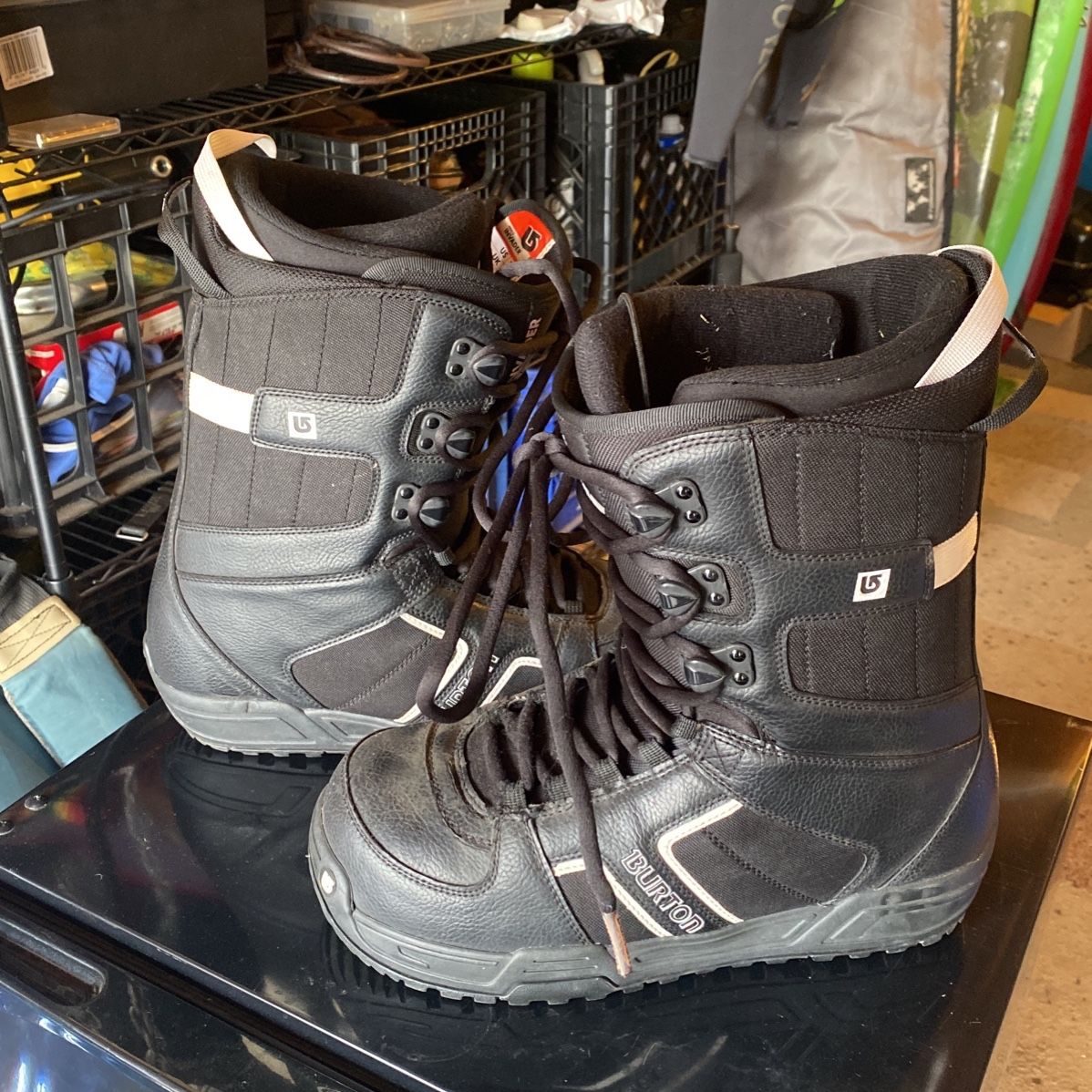 burton invader snowboard Boots 2020 – The Ski Chalet A Level 1 molded EVA footbed cushions impacts and absorbs vibrations for a smooth ride Burton Invader Snowboard Boot