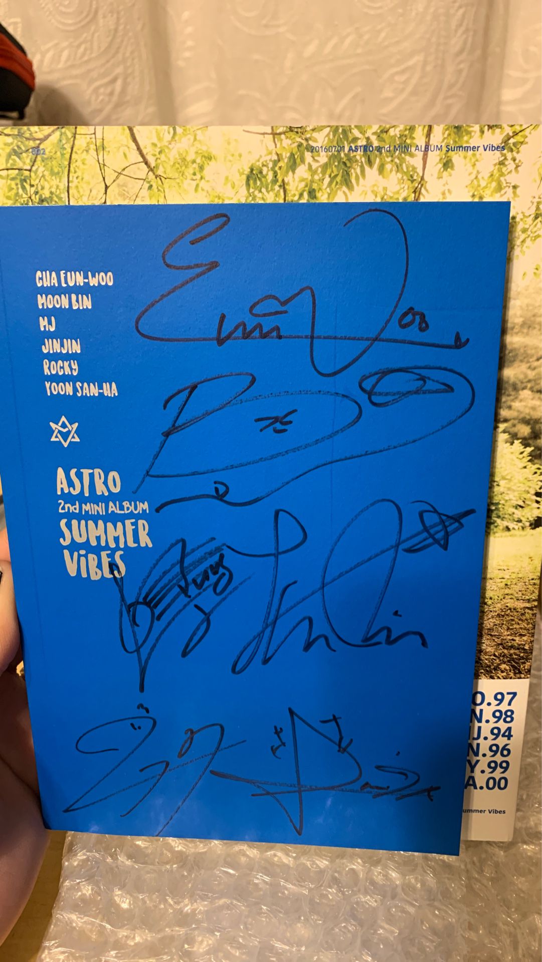 *DESCRIPTION* Kpop Signed Astro ‘Summer Vibes’ 2nd Mini Album
