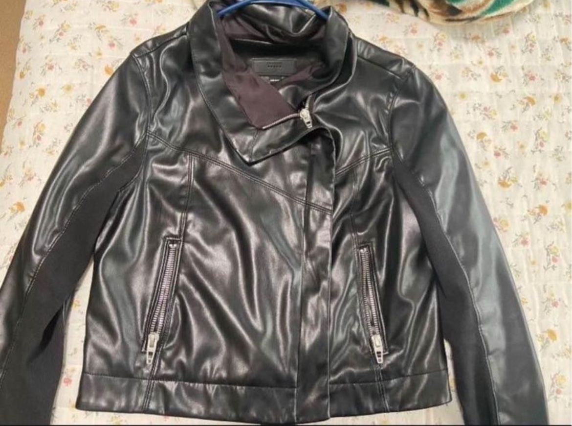 Women’s Leather Jacket