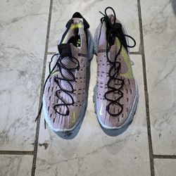 Nike Space Hippie 04