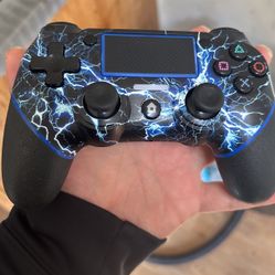 PS4  Controller 