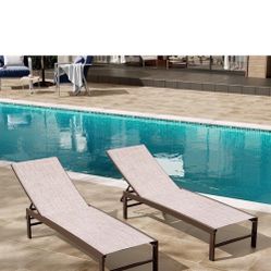New pool Lounge Set Of 2