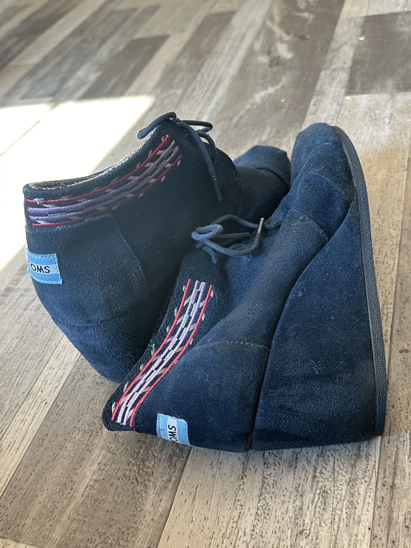 Toms Wedge Booties