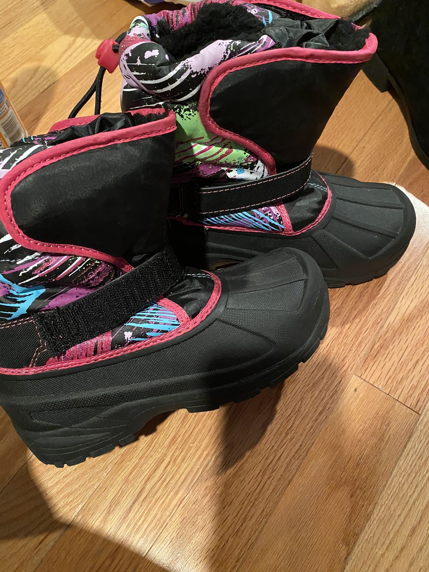 Snow boots for girls size 3
