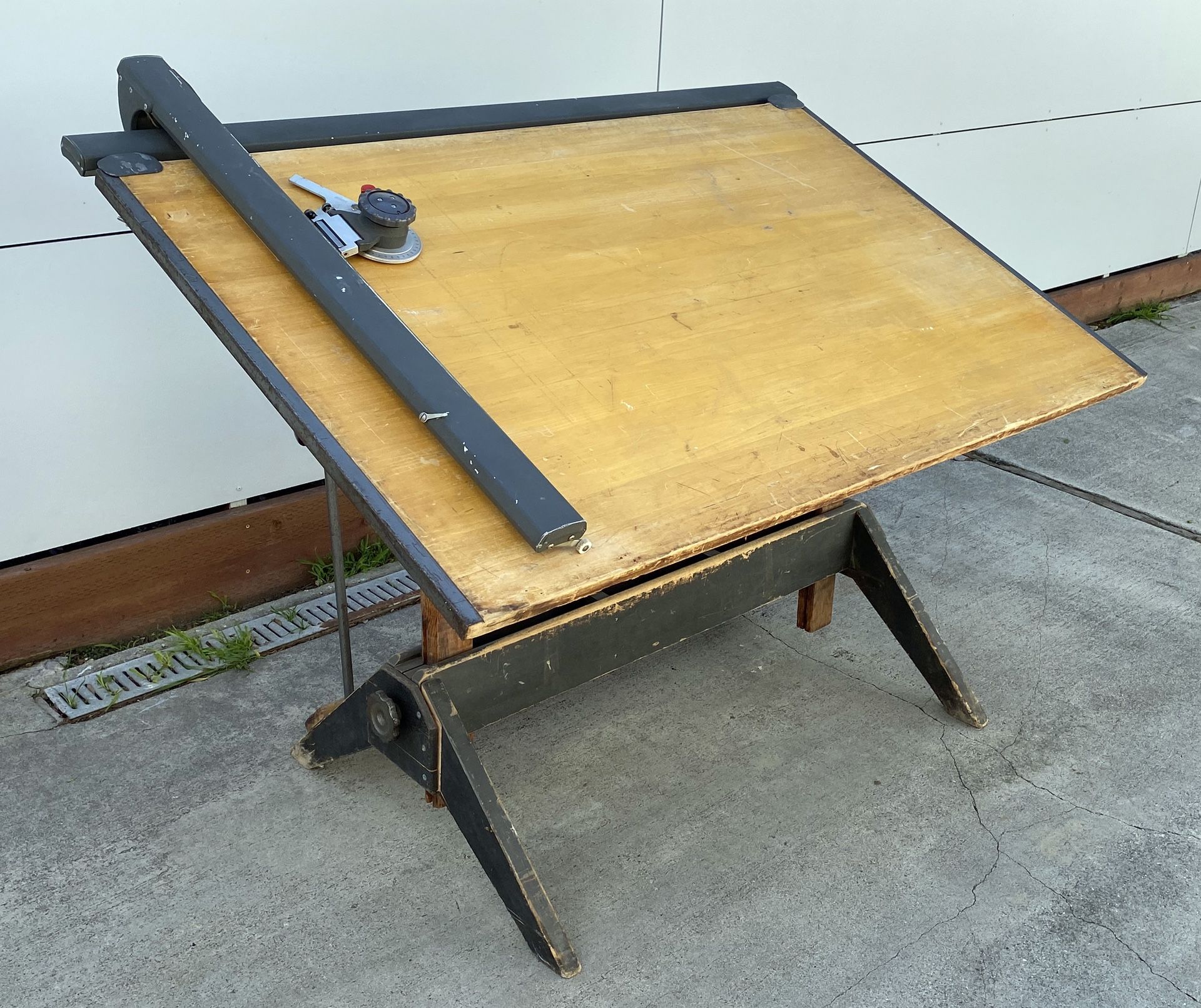 Mid century Mayline drafting table w/Vemco machine arm