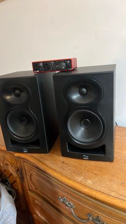 Kali Audio LP-6 V1 6.5-Inch 2-Way Powered Studio Monitor - Black