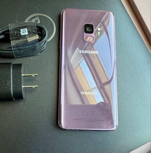 Samsung Galaxy S9  , Factory Unlocked,  Excellent Condition Like New 