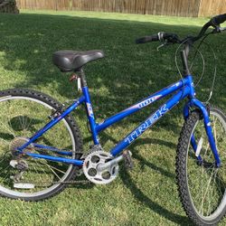 Trek 800 Mountain Bike 17” Women