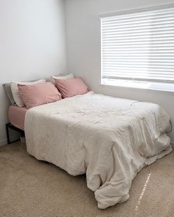 Full size Bed and Mattress - Like New