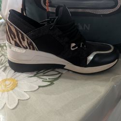 Michael Kors women shoe