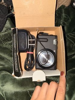 Panasonic Lumix ZS 40 digital camera