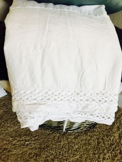 Bed skirt -White Vintage Full size