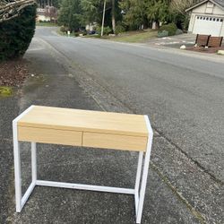 Ikea type Computer Laptop Table Desk like Like New 40” By 16” by 30” High