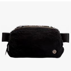 Lululemon Sherpa Belt Bag