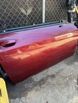 DOOR PASSENGER RIGHT SIDE CHALLENGER 2015-2023