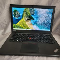 Refurbished Lenovo Thinkpad x240, i5-4300u, 8gb ram, 250gb ssd, dual batts