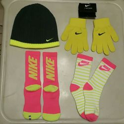 Youth Girls Nike Hat, Gloves and 2 pairs Socks fit in: 6-8 Ages