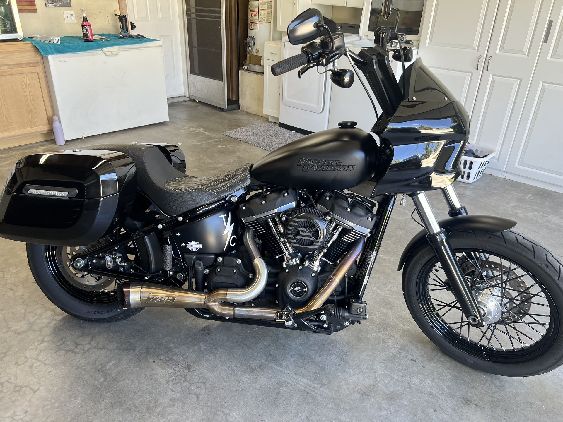 2020 Harley Street Bob 107”