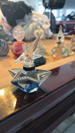 Perfume bottle