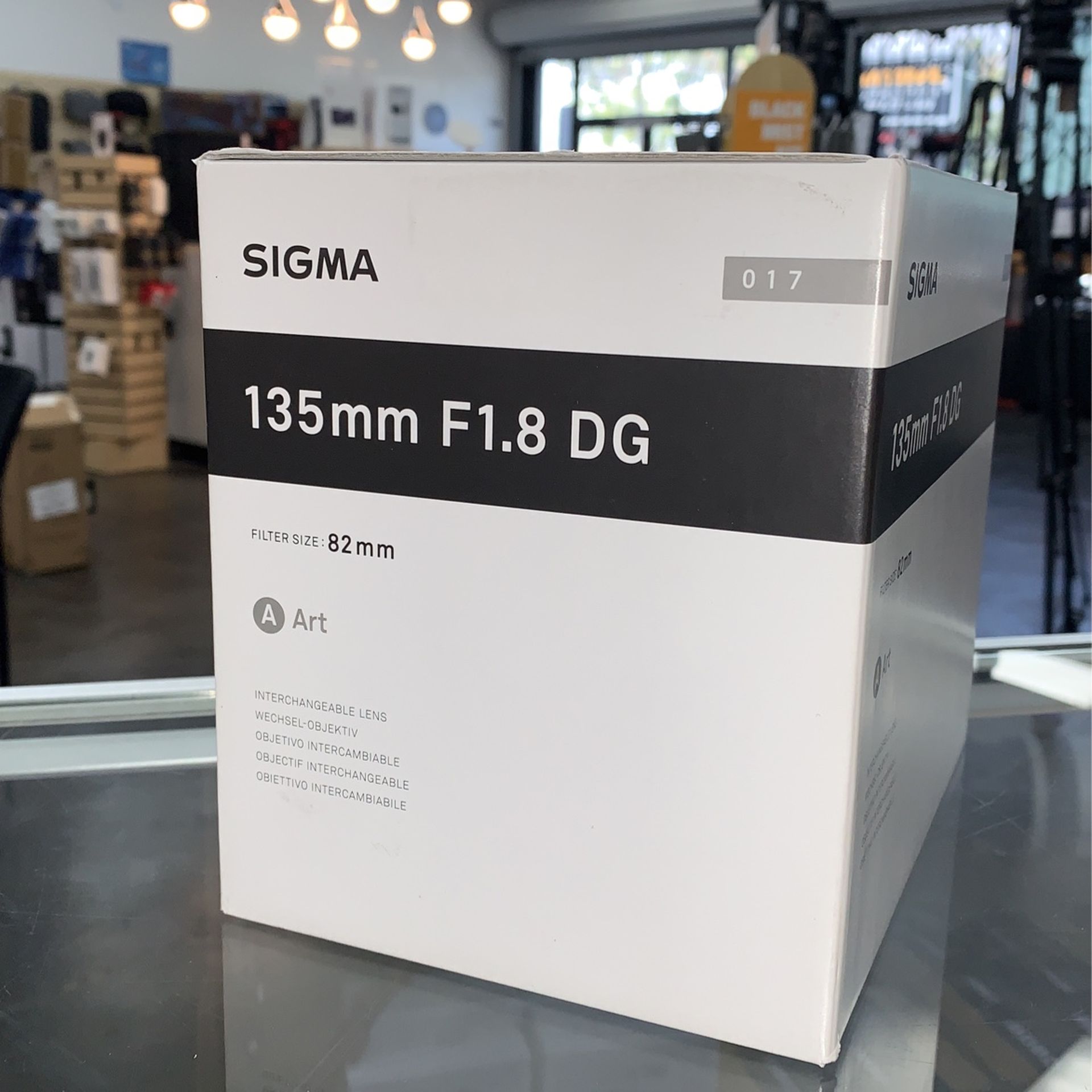 Sigma 135mm F1.8 DG Camera Lens.