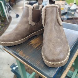 BLOWFISH ANKLE BOOTS SZ 7.5