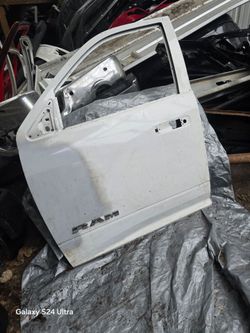 2009 2018 dodge ram1500 driver front door shell
