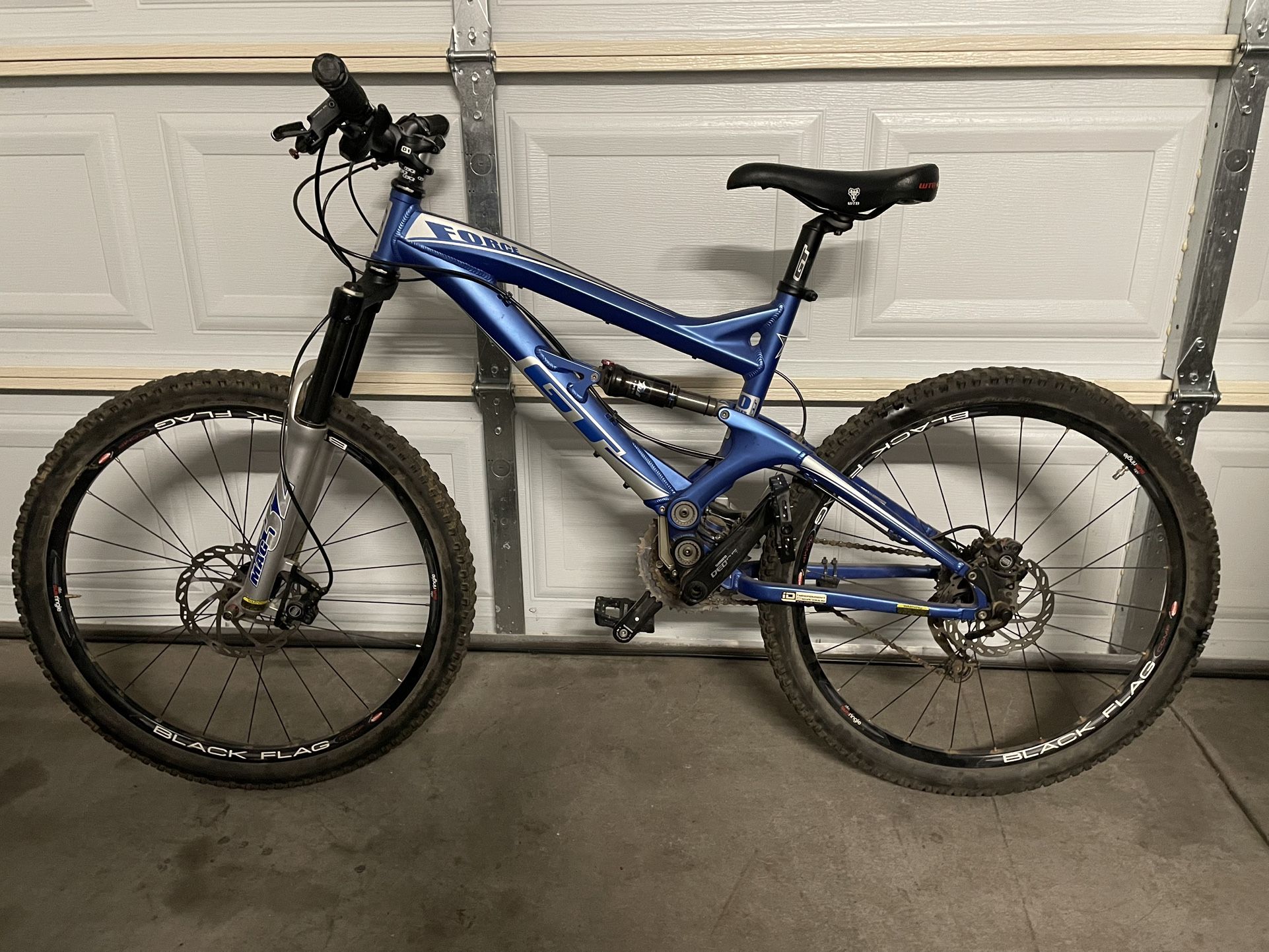 GT Force 1.0 Mountain Bike