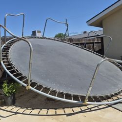 Trampoline 