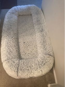 71”x46”x10” Cama Gigante Peluda Calmante para Humano o Perro Grande - Color Gris,