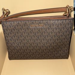 MICHAEL KORS Crossbody Bag