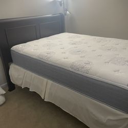 Queen Sleigh Bed With Mattress And box Spring 