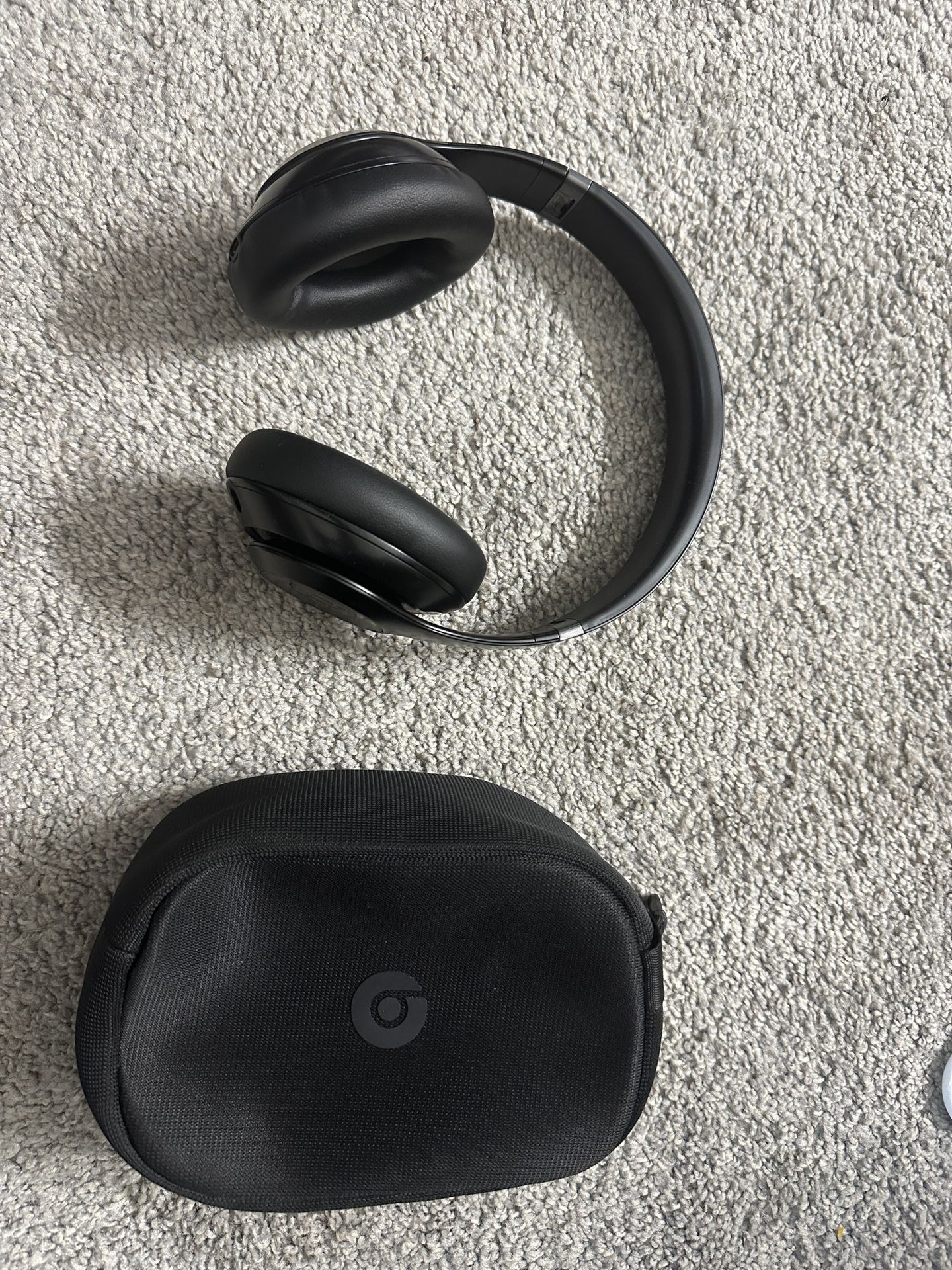 Beats Studio Pro